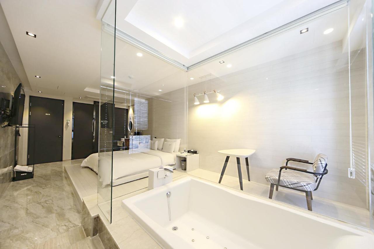 Masan Almond Hotel Changwon Exterior photo